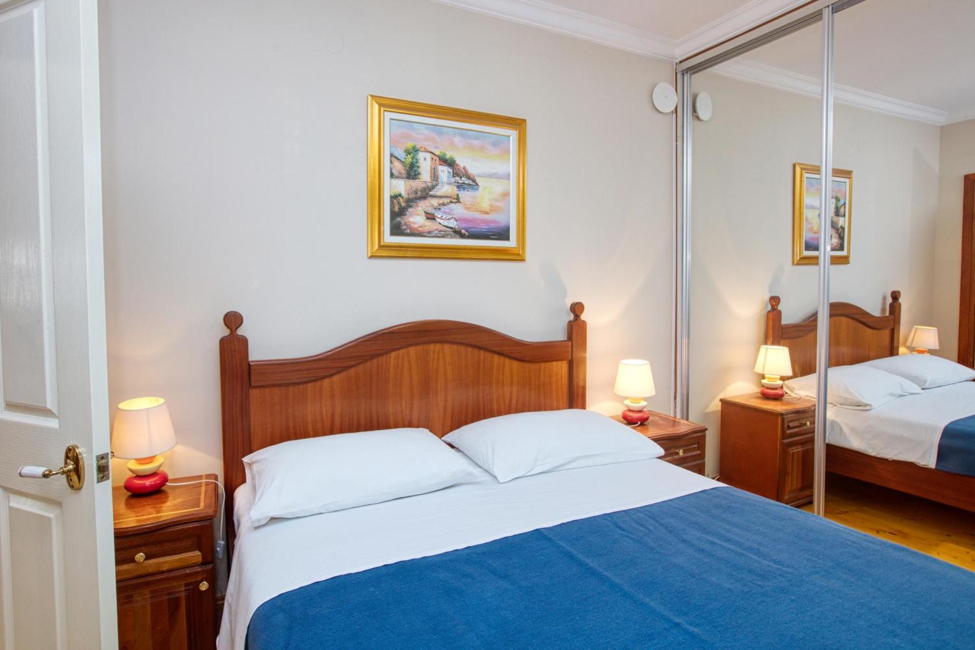 Apartments By The Sea Brodarica, Sibenik - 4194 Bilik gambar