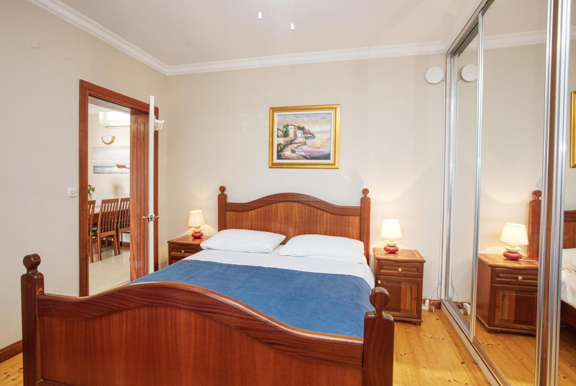 Apartments By The Sea Brodarica, Sibenik - 4194 Bilik gambar