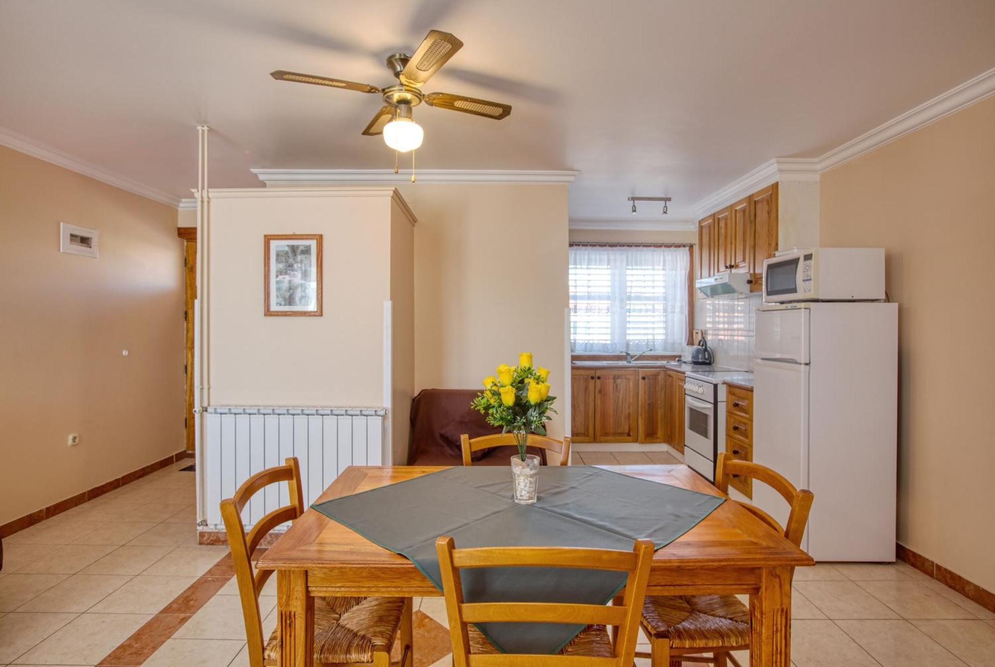 Apartments By The Sea Brodarica, Sibenik - 4194 Bilik gambar